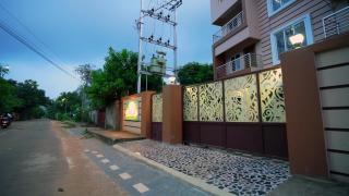 Clover Villa Hotels - Bhubaneshwar - 5