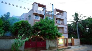 Clover Villa Hotels - Bhubaneshwar - 4