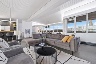 Penthouse apt on the shopping street-Free parking - 3