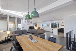 Penthouse apt on the shopping street-Free parking - Reykjavik - 9