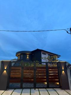 LA Villas Kuantan Private Pool,Near Beach,BBQ,Karaoke - Kuantan - 4