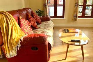 Flat in Manchester, Ardwick - 7