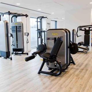 Luxury 2 bed ensuite 2 bathroom apartment East Croydon - 2