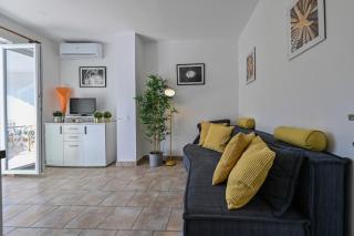 Apartment Adela II - Novalja - 2