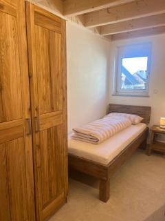 Ferienwohnung, 2 Zimmer, 4 bis 6 Personen, 67 qm, mit großem Balkon, entlang am Fluss, an der Aach, am Bodensee, nah am Naturschutzgebiet - 2