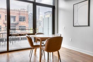 River N 3BR w Gym Rooftop nr L Park CHI-323 - 4