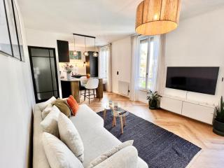 Appart Le Van Gogh - 3' RER - 11' Paris - 23' Disney - 1