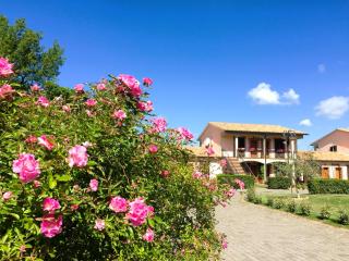 ISA - Residence with swimming pool in Sorano, apartments with air conditioning and private outdoor area - Sorano - 0