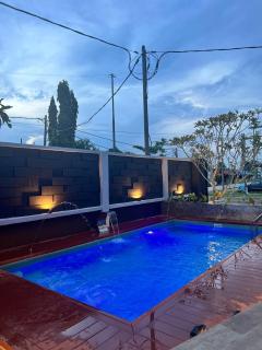 LA Villas Kuantan Private Pool,Near Beach,BBQ,Karaoke - Kuantan - 1