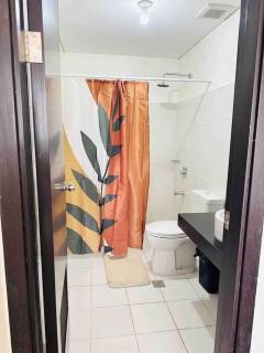3 Bedrooms Access Penthouse Condo Unit - Manila - 4