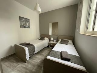 F10 Modern and Bright Apartment in Malta - 1