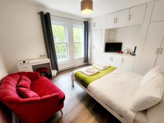 Old Victory House Homestay - Portsmouth - 0
