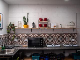 Lolas Hostal, Habitacion Exclusiva para Mujeres, 2 camarotes, precio por cama - San José - 5