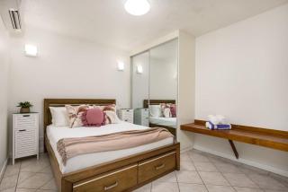 City Centre Unit on The Esplanade - Cairns - 8