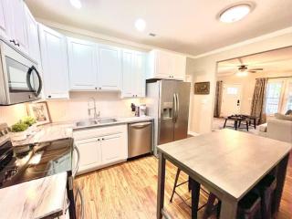 Home in Downtown with 2 King Bedrooms - 7