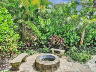 Tropical Oasis - BBQ and Beach-Inspired Nook - 1