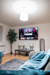Cozy 2-Bedroom Ground-Floor Apt near Kirkstall Shopping Centre - Leeds - 7