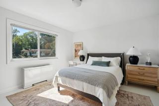 Crystal City Charm Free Parking - 1