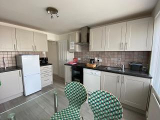 Beau Vallon Holiday Apartments - St Pierre du Bois - 6