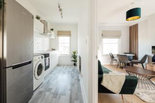 Stunning & Stylish 2 Bed Flat in West London - Londra - 8