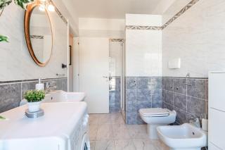 H11 [Colombo 51] Vista Mare - Centro - 7