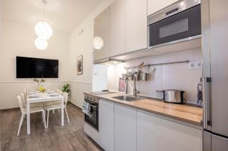 Central Grand Apartment with 5BEDRM 2BATHROOM - Budapest - 8