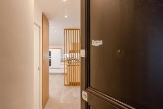 Cozy 2-Br Apartment 1 min from the Beaches - 5
