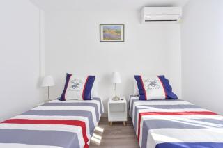 Charming 2-Room Apartment in the City Center - 4