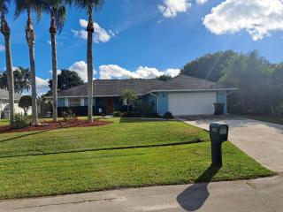 Tropical Paradise 3 bedroom, 2 bath Home w/pool - River Park - 9