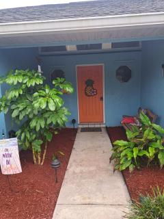 Tropical Paradise 3 bedroom, 2 bath Home w/pool - River Park - 7