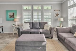 Steps to beach Golf Cart About Time Beach Retreat - 5