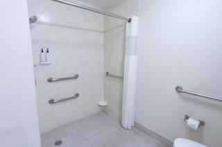 Hampton Inn by Hilton Guadalajara-Aeropuerto - 7