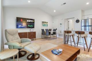 Close to Barton Springs and Zilker w King BR and Patio - Austin - 8