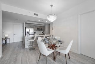 Unwind in Your Amazing City View Apartment - 7