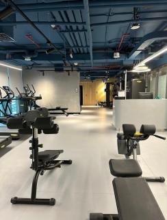 Chic Palm Studio with Sea View & Infinity Pool - 3