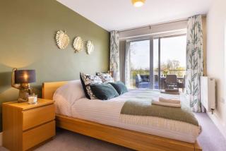 Paddlebrook HM56 Lakeside Spa Property - Somerford Keynes - 5