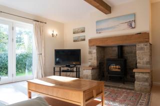 Lake Cottage , Middleton Hall Estate - 2