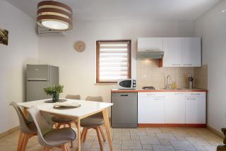 Große Wohnung mit 2 Küchen, 3 Schlafzimmer - Vinkuran - 4