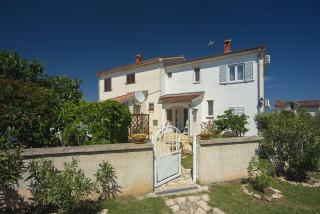 Ferienwohnung mit Klima, WLAN, Balkon und wenige Minuten zum Meer - Ližnjan - 9
