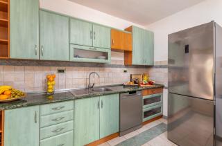 Villa mit Salzwasserpool, Billard, Tischtennis und in Strandnähe - Pula - 2