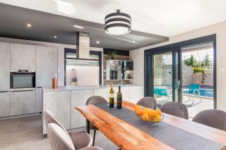 Luxuriöse Villa mit privatem Pool und Sonnenterrasse - Valbandon - 4