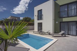 Moderne Villa mit privatem Pool, Sonnenterrasse nur 2 km vom Strand - Medulin - 8