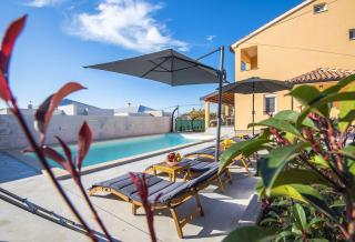 Villa mit privatem Pool, Spielplatz, WLAN, Klima, BBQ - Pula - 9