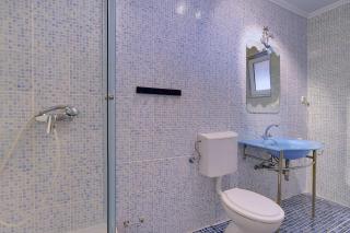 Ferienwohnung nur 500 Meter bis zum Kieselstrand mit großem Pool , Schlafzimmer, Bad, Küche, Klima, WLAN - Ližnjan - 1