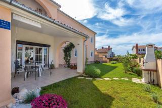 Genießen Sie diese Ferienwohnung mit Klima, Terrasse und Garten mit tollem Grillplatz - Vinkuran - 9