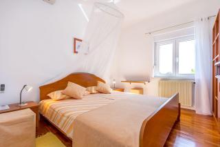 Genießen Sie diese Ferienwohnung mit Klima, Terrasse und Garten mit tollem Grillplatz - Vinkuran - 1