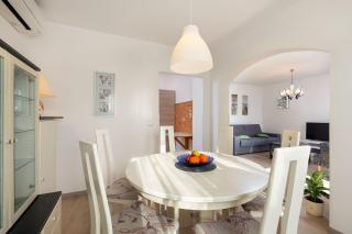 Neu renovierte Ferienwohnung mit Klima, WLAN, Terrasse und Grill - Pula - 6
