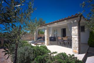 Traumhafte Strandfinca mit eigenem Zugang zum Strand und Klima, WLAN, BBQ - Peroj - 9