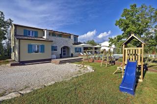 Sonnige Villa mit privatem Pool, Sauna, Whirlpool, WLAN, Klima und ein Kinderspielplatz - Maružini - 9