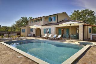 Sonnige Villa mit privatem Pool, Sauna, Whirlpool, WLAN, Klima und ein Kinderspielplatz - Maružini - 7